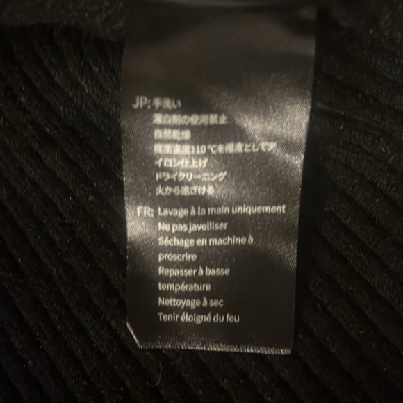 Qualfort size Medium black ribbed sweater - Picture 8 of 13